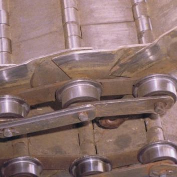 Steel piano hinge conveyor belt panels